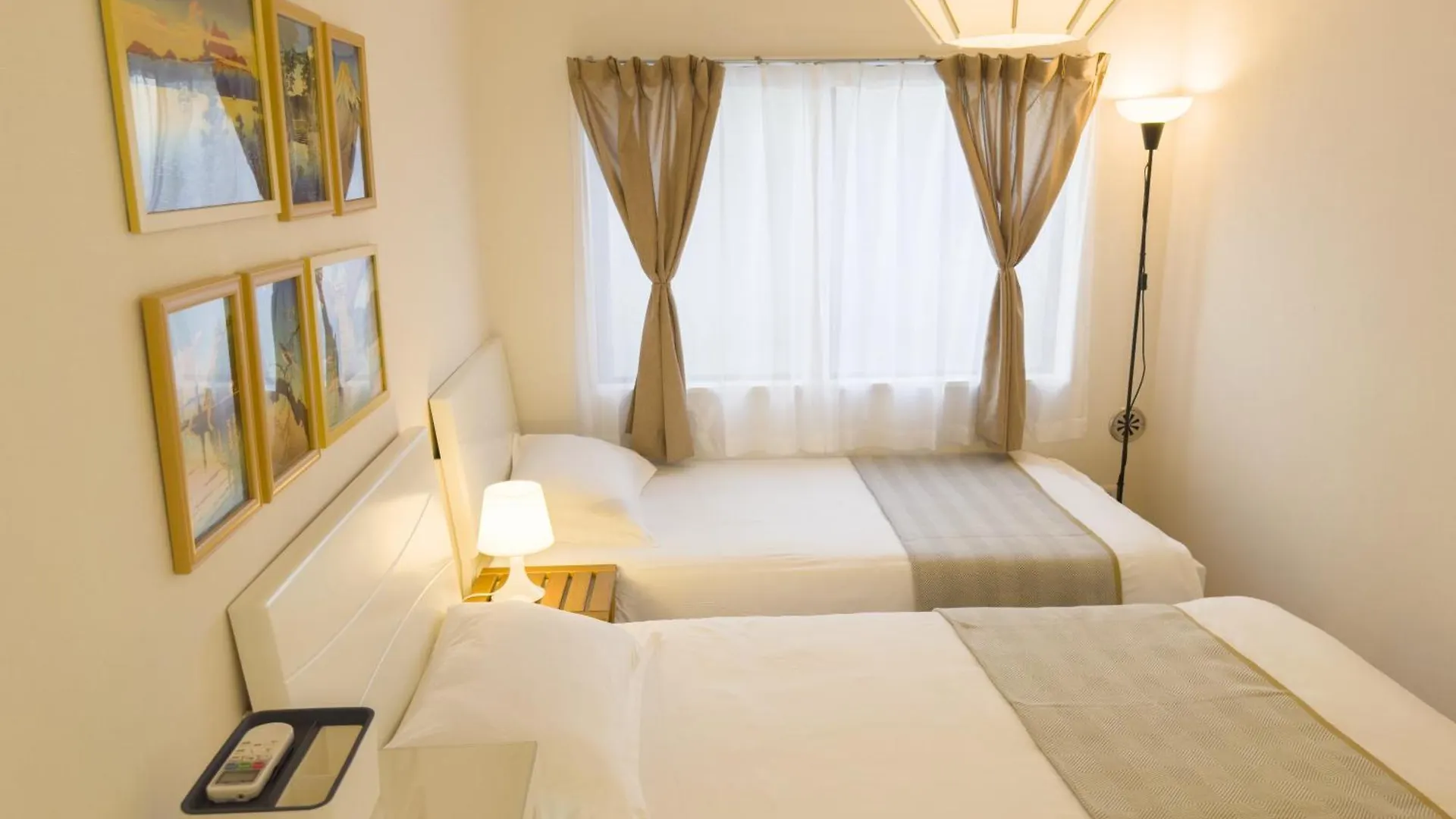 Family Or Business Travel 20 Percent Off 3 Minutes To Shinjuku Max 3 People Apartment Tokyo