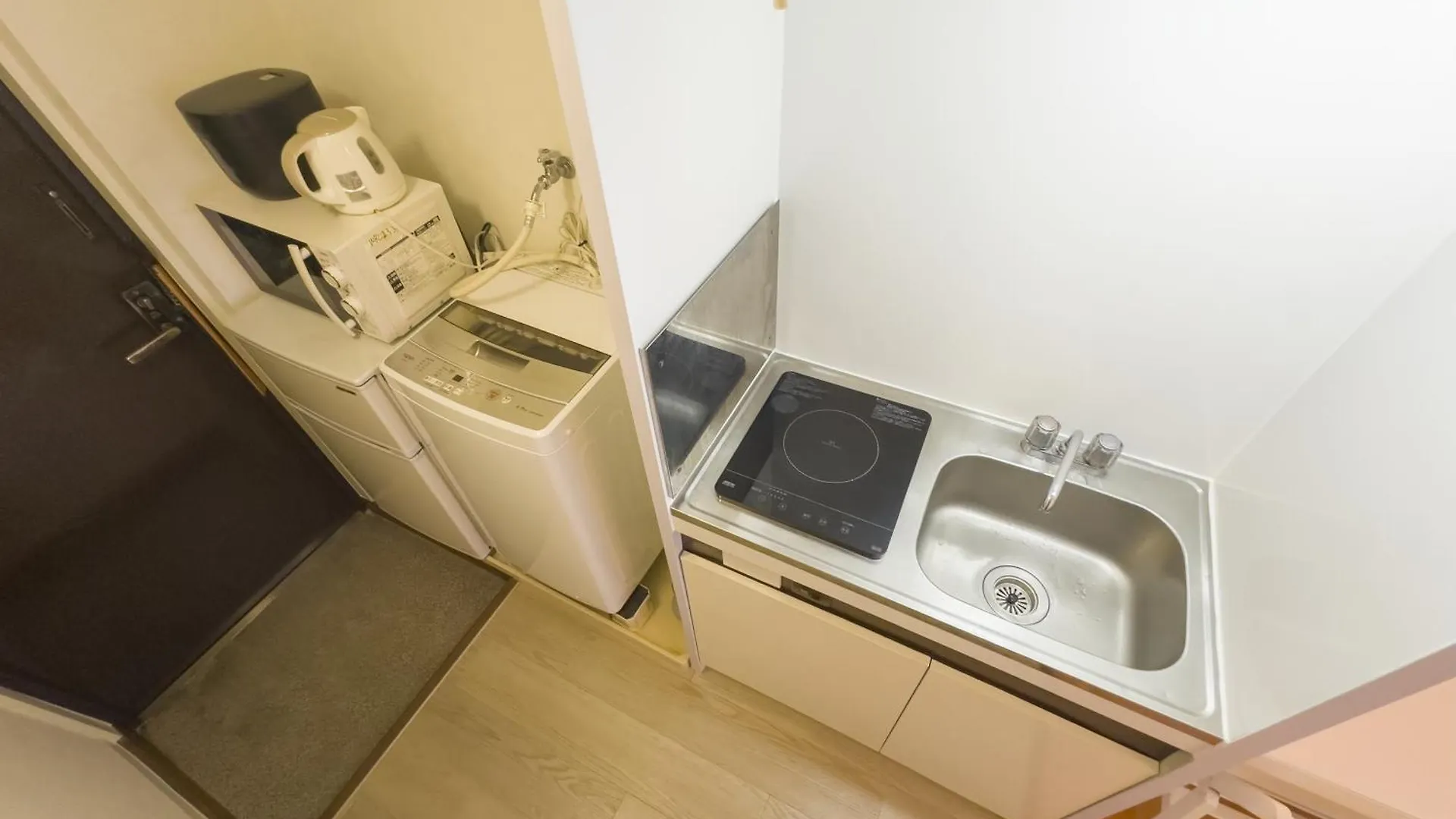 Family Or Business Travel 20 Percent Off 3 Minutes To Shinjuku Max 3 People Apartment Tokyo
