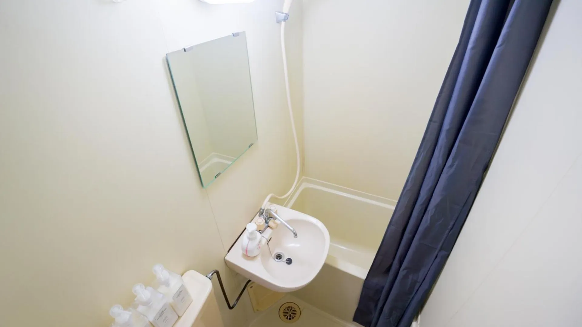 Family Or Business Travel 20 Percent Off 3 Minutes To Shinjuku Max 3 People Apartment Tokyo