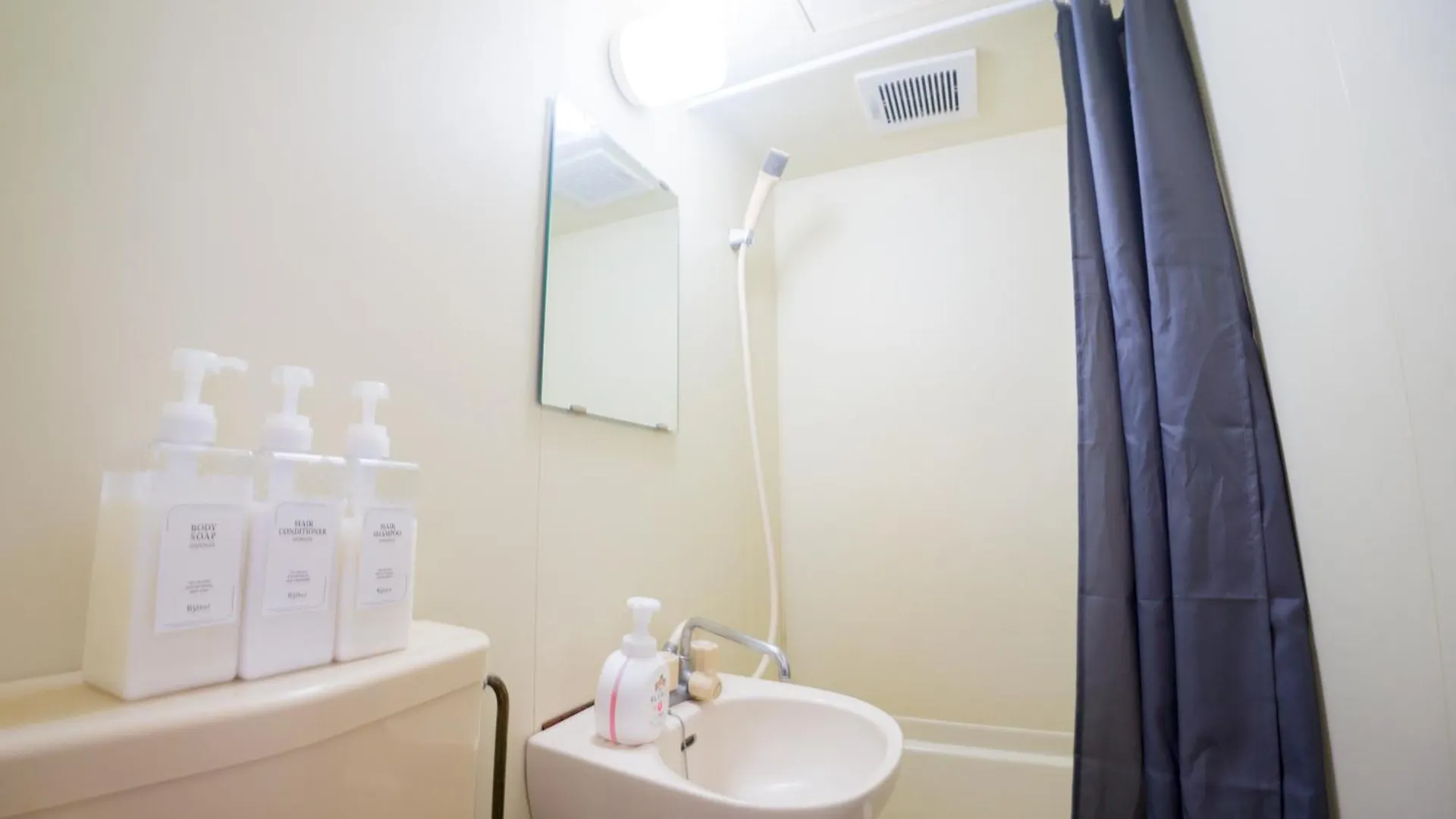 Family Or Business Travel 20 Percent Off 3 Minutes To Shinjuku Max 3 People Apartment Tokyo 0*,  Japan