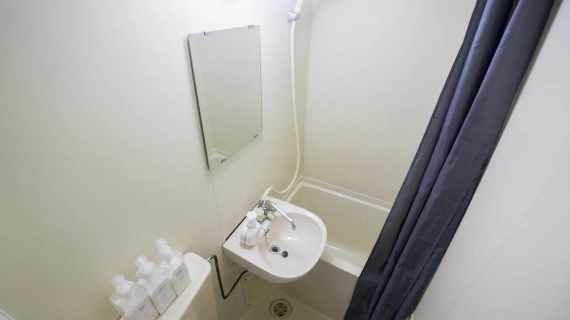 Family Or Business Travel 20 Percent Off 3 Minutes To Shinjuku Max 3 People Apartment Tokyo 0*,  Japan